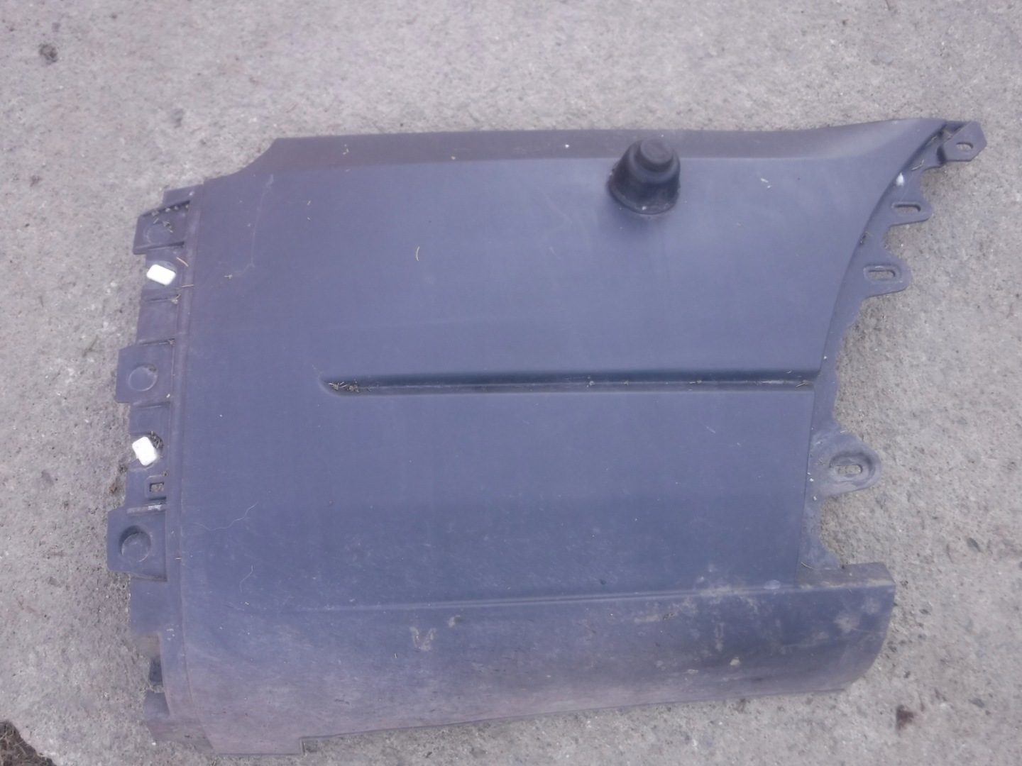 moulding side right rear part TRANSIT MK8 corner