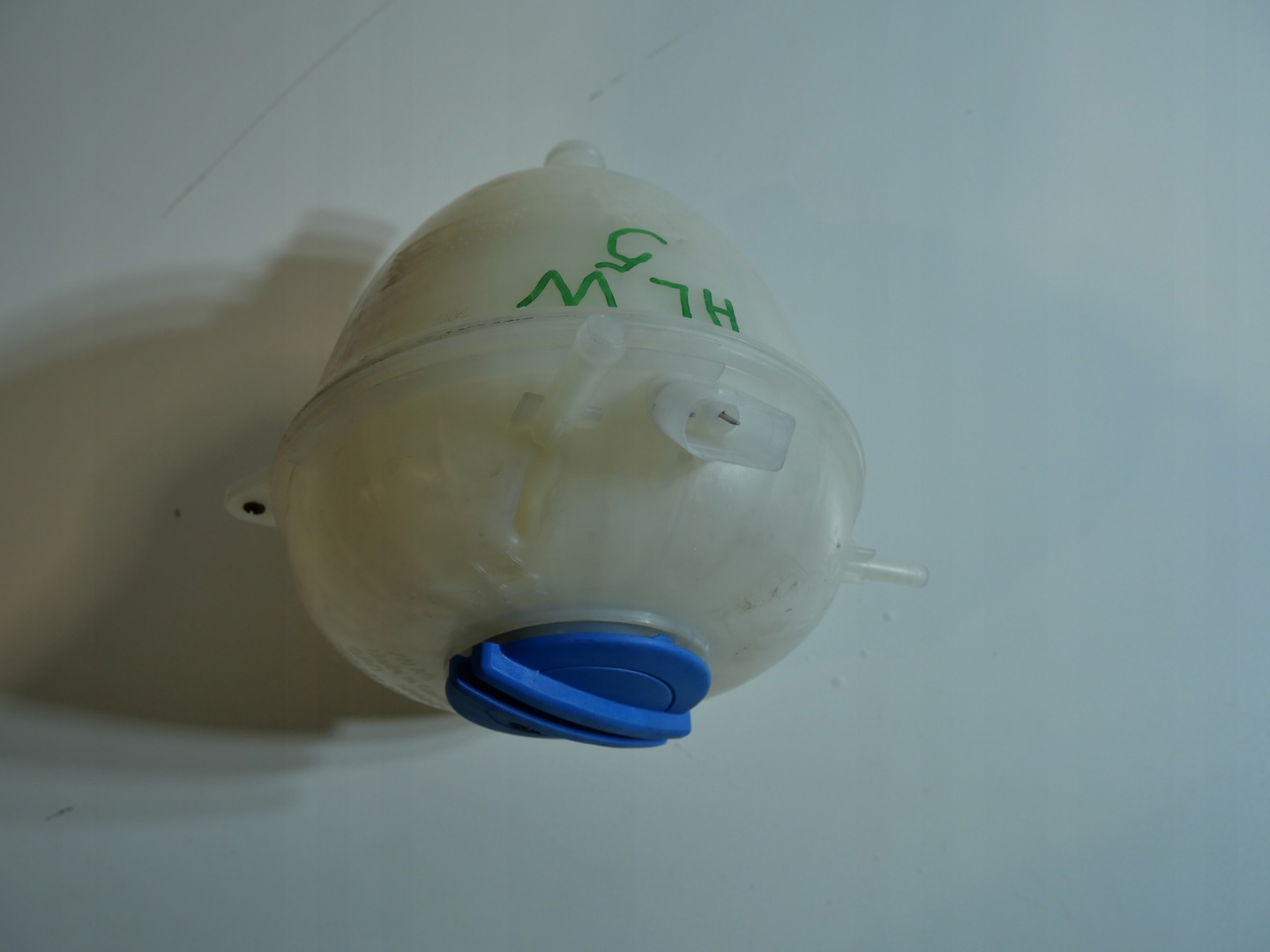 VW T6 water tank 7E0121407B