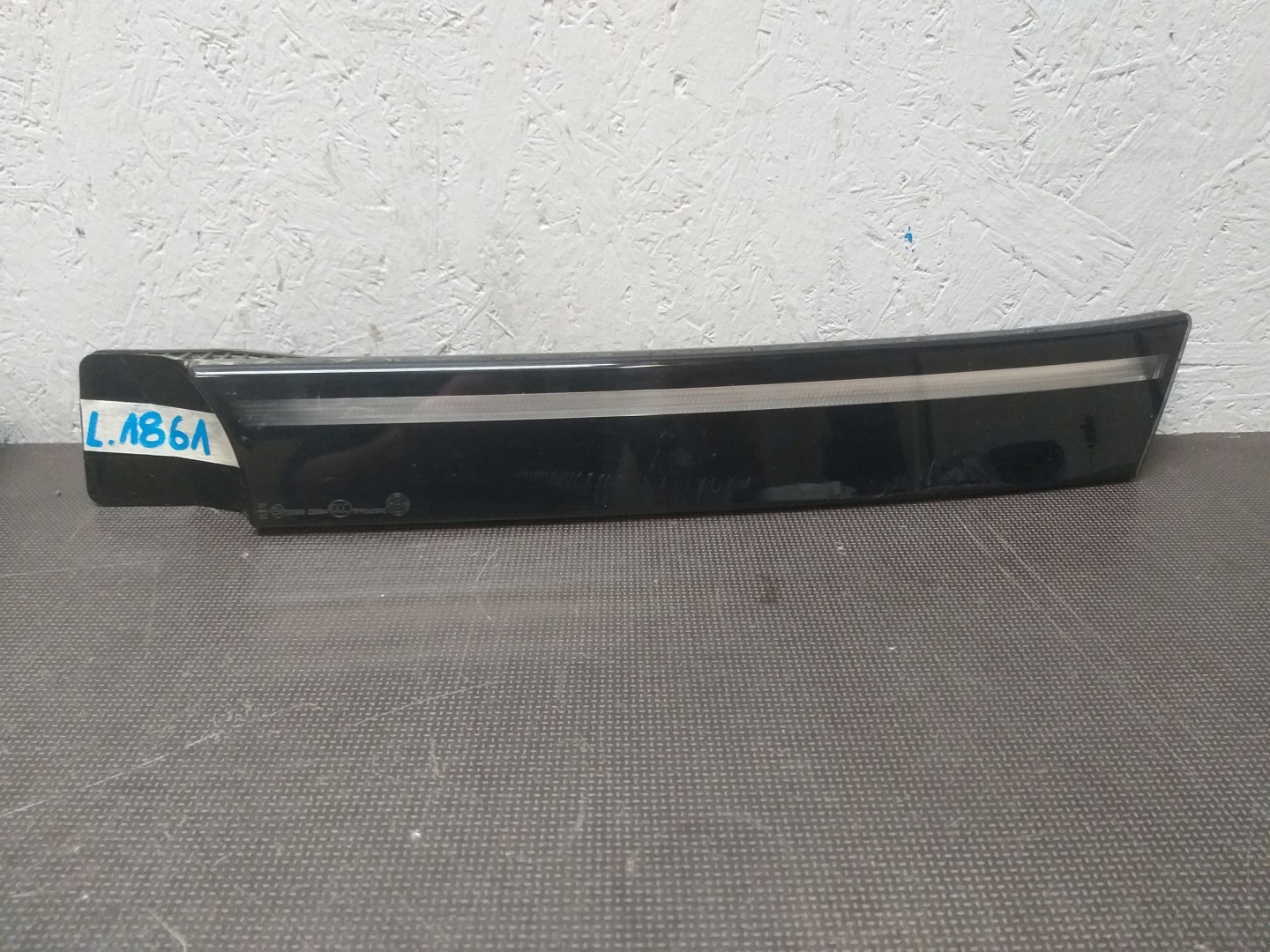 FRONT PREKLADGRILL LED GRILLE VW ID4 11A941653 11A941654