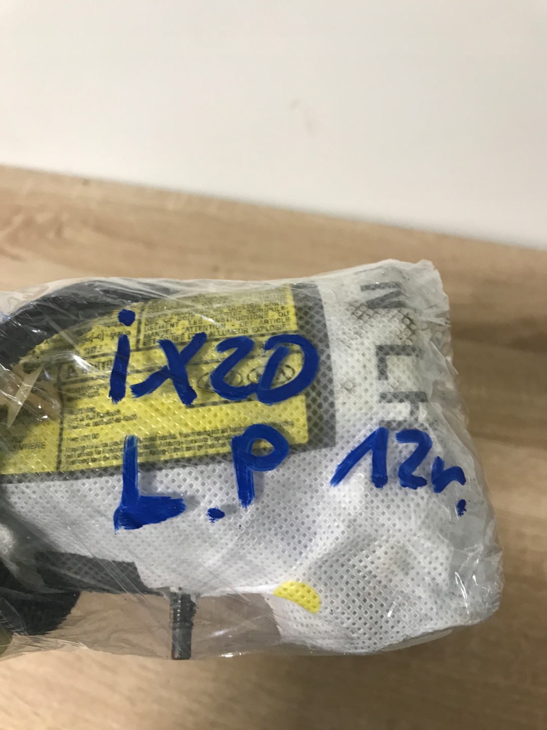 seat airbag left front HYUNDAI IX20 610921601