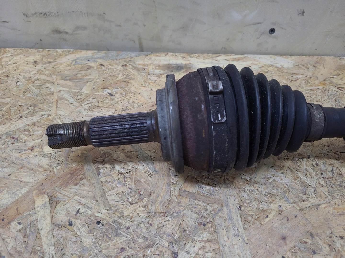 semi-axis front left side Toyota Avensis 3 T270 facelift 2013