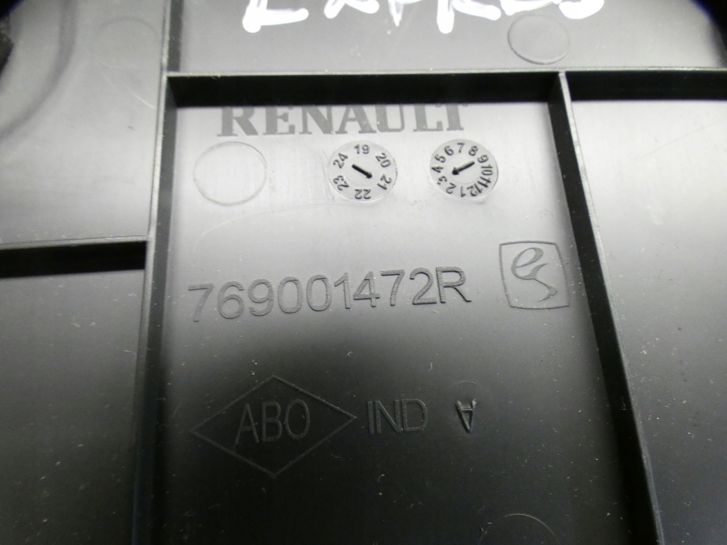 Couvercle plastikowej pokrywy Console Renault Express II