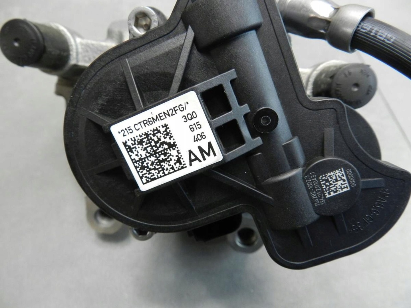 VW ARTEON 2.0 tdi caliper right rear part 3Q0615406AM