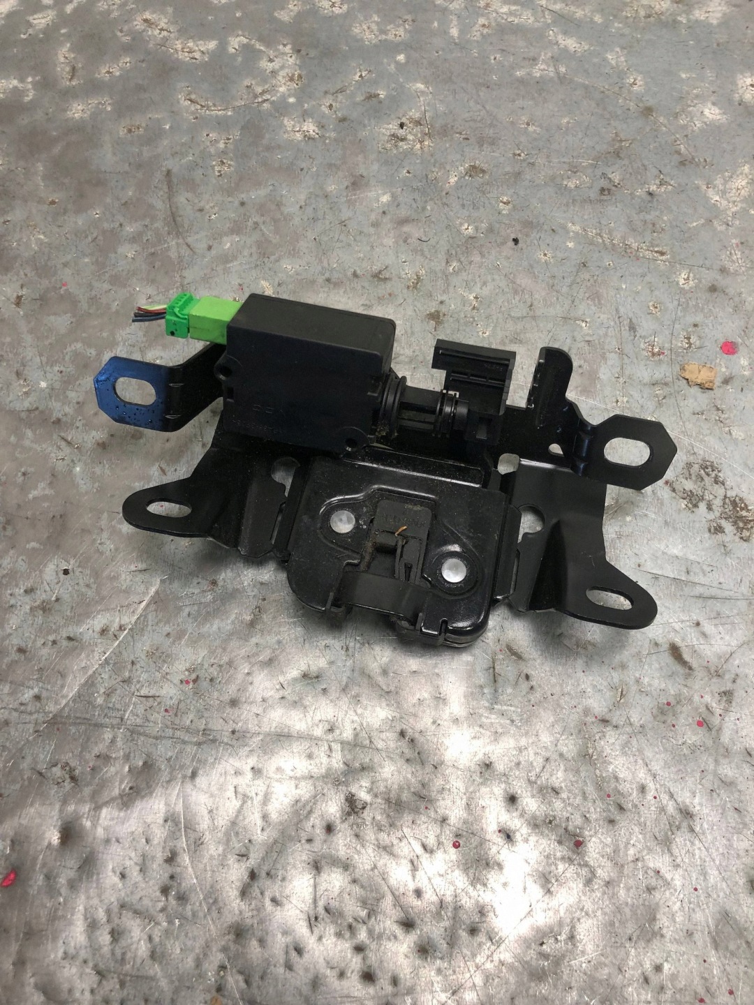 lock bonnet boot VOLVO C30 LIFT 30784739
