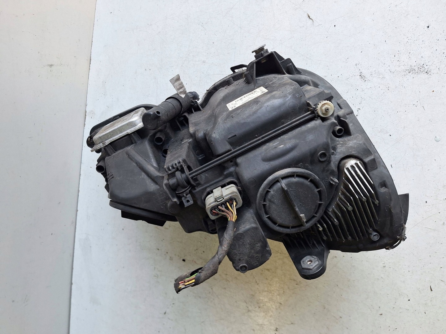 MERCEDES E-class W212 09-13 light left XENON A2128201959 UK-right hand drive