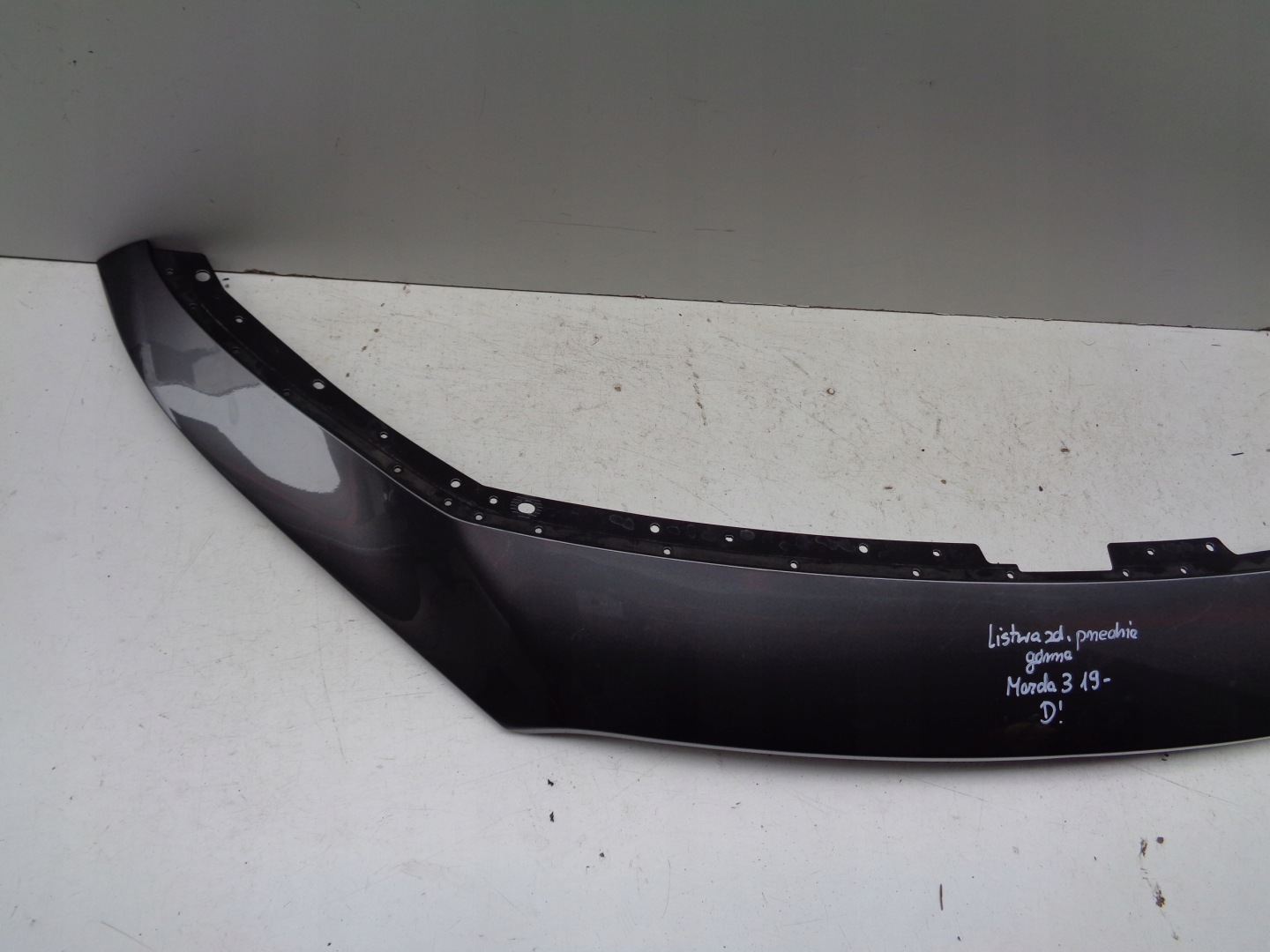 lišta nárazníku Horn maska MAZDA 3 19