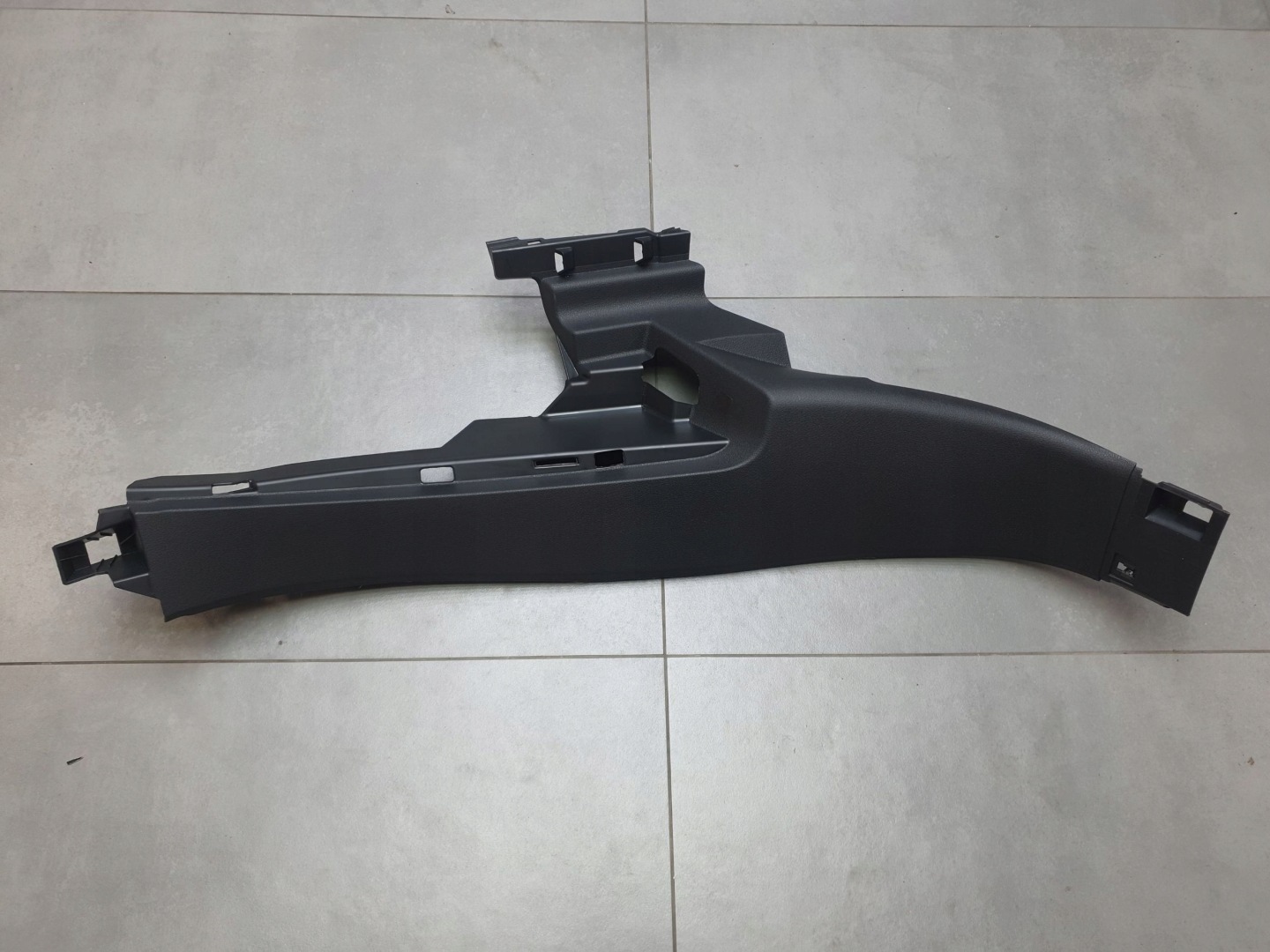 Audi Q8 cap threshold right rear 4M8867768