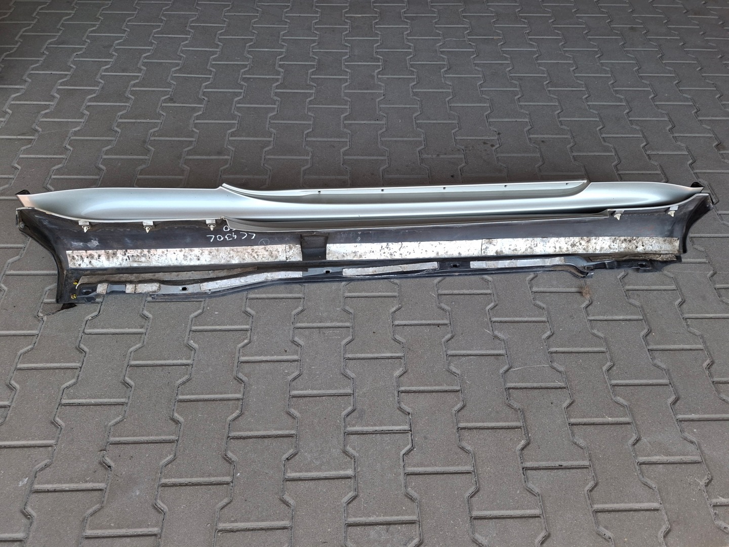 threshold left moulding threshold left LEXUS SC II 430 SC430 1C0
