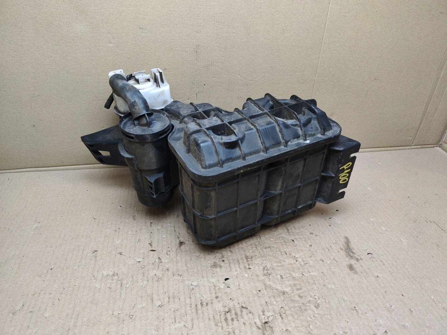 carbon filter Jeep Cherokee 5 2014 P68152022AB