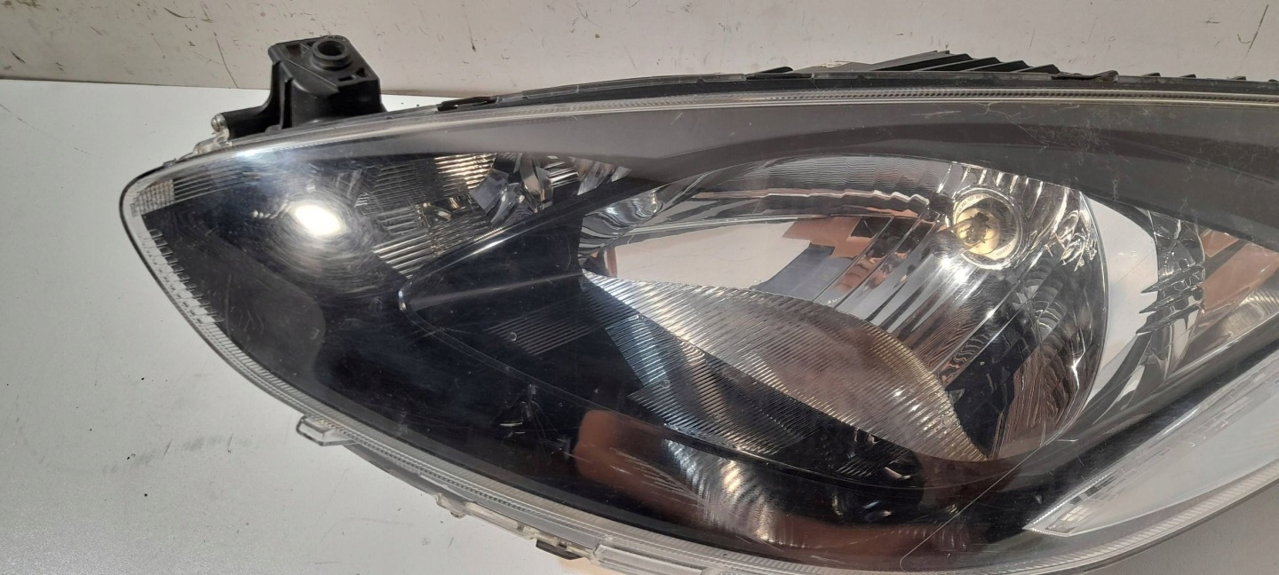 Mazda 2 DE Licht vorne links DR6151040 (R479)