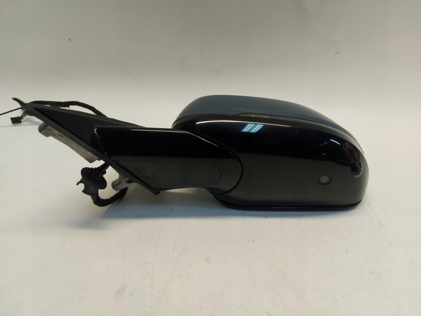 BMW iX1 X1 U11 mirror left 8+6+1 PIN C3N UK