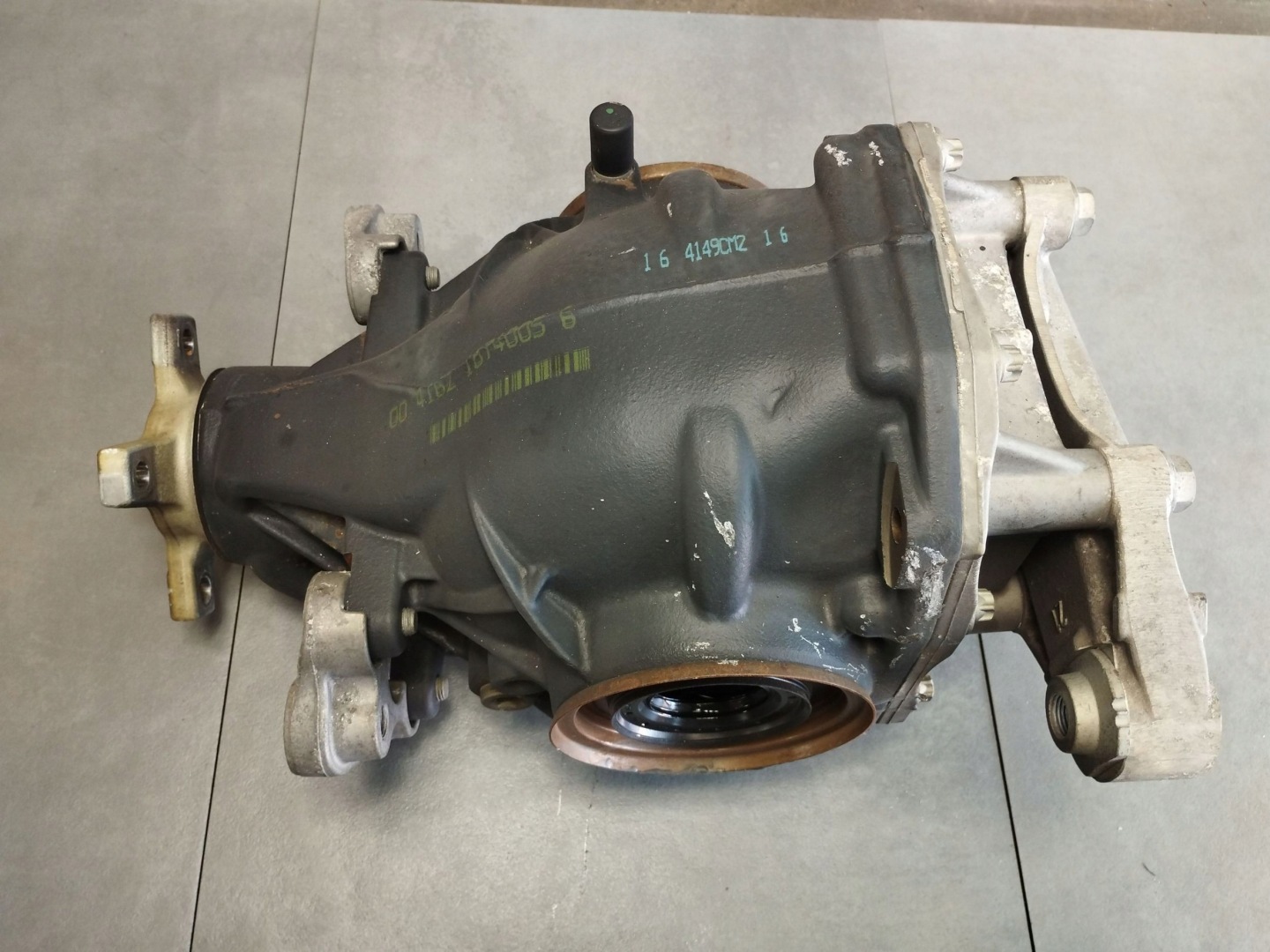 Mercedes-Benz S W222 2014 4.7 V8 diff differential rear part A2223508800