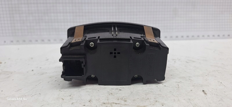 Pulsante interruttore luci FORD FOCUS II 10097646