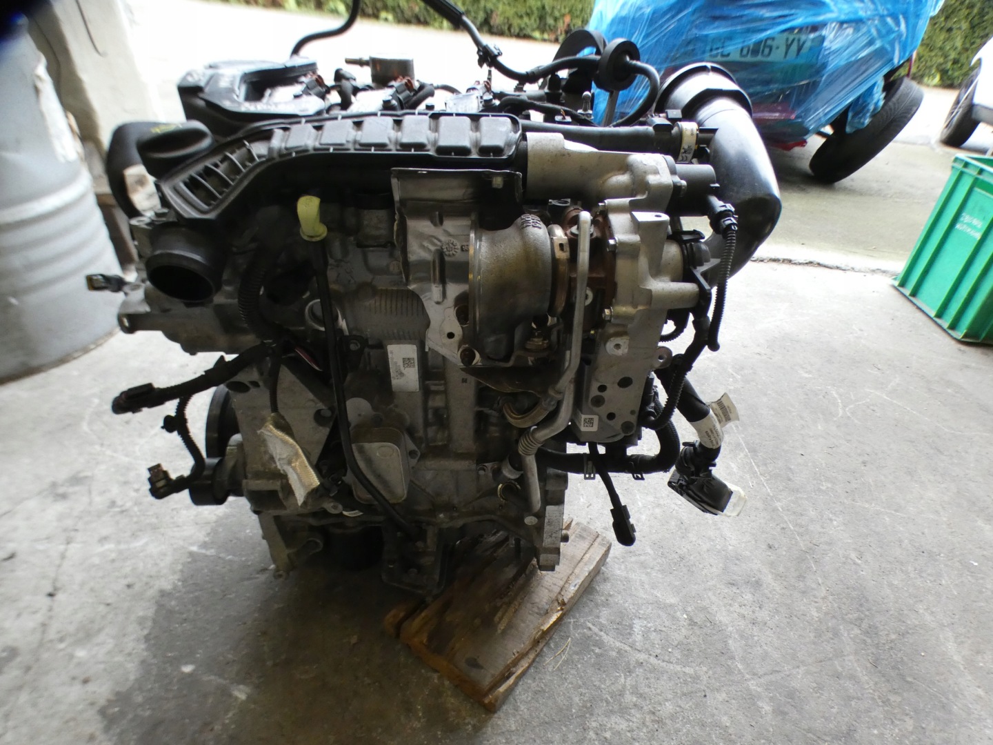 Psa engine 1.2 THP HNO5 10XV AW complete