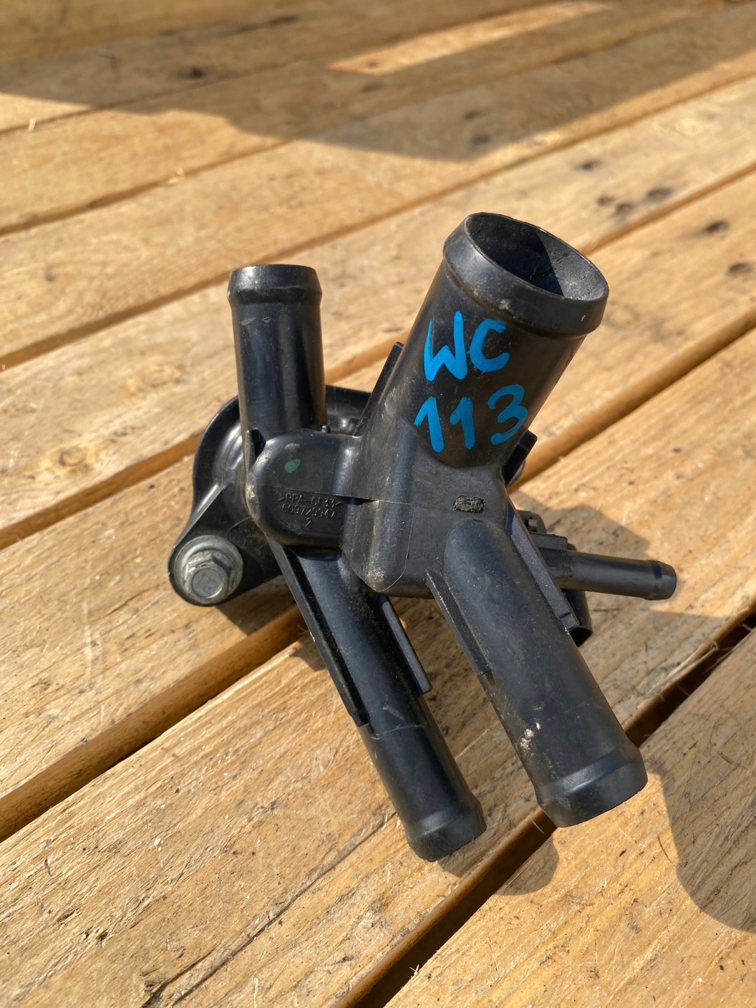 csőcsonk termosztátház OPEL CORSA E 609729947