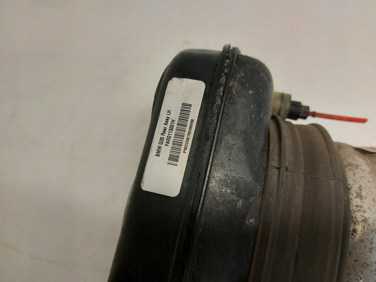 BMW G05 X5 3.0d 2019r. shock absorber left rear part 78315615
