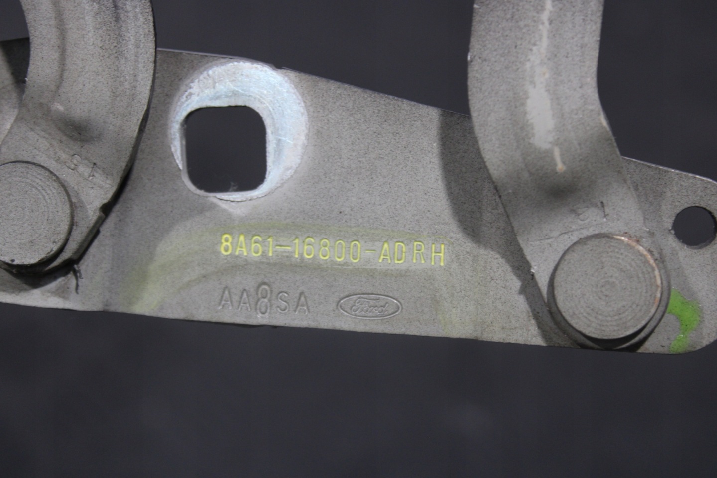hinge bonnets right FORD FIESTA MK7 LIFT 8A61-16800-AD