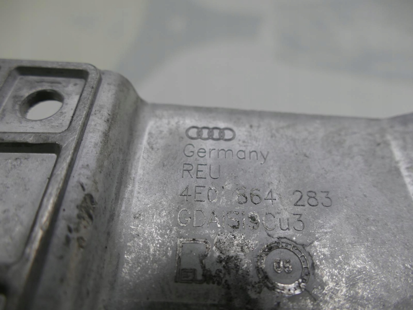 AUDI A8 D3 LIFT armrest TELEFON gray leather