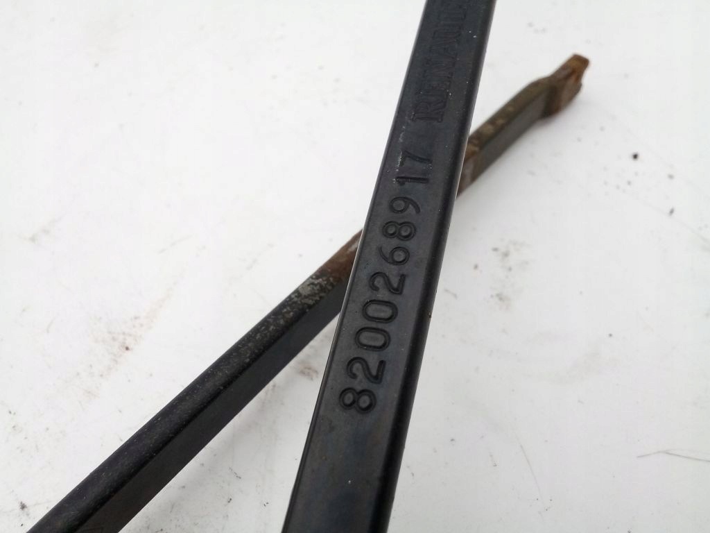 Renault Clio III 3 arm left right wiper arms front komplet EU
