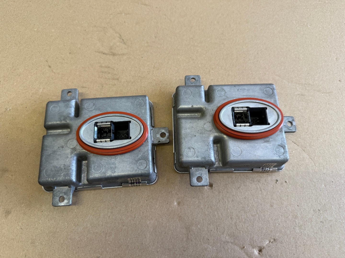 BMW E90 E91 F10 F20 F30 control unit module XENON 7172536