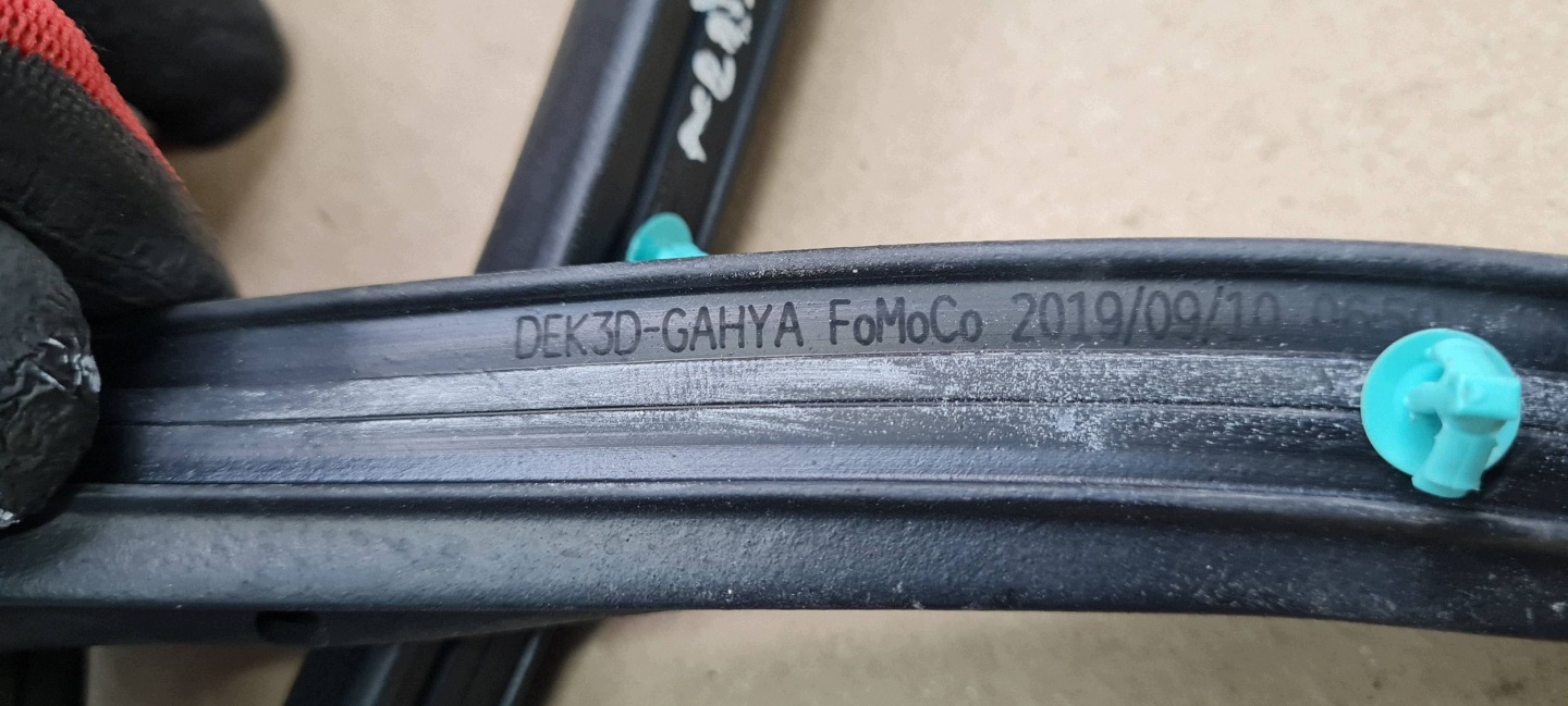 Ford Edge II 2020 gasket inner door left left rear part DEK3DGAHYA