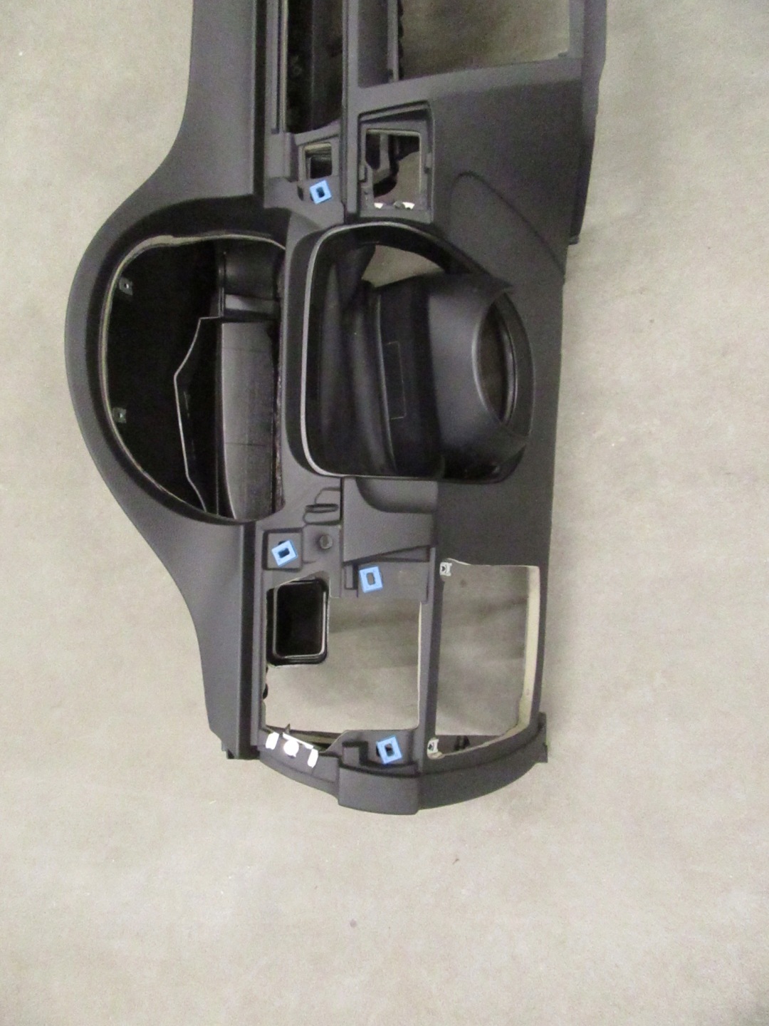 dashboard instrument panel cockpit BMW 3 E90 E91 E92 E93 EUROPA airbag Cupholder