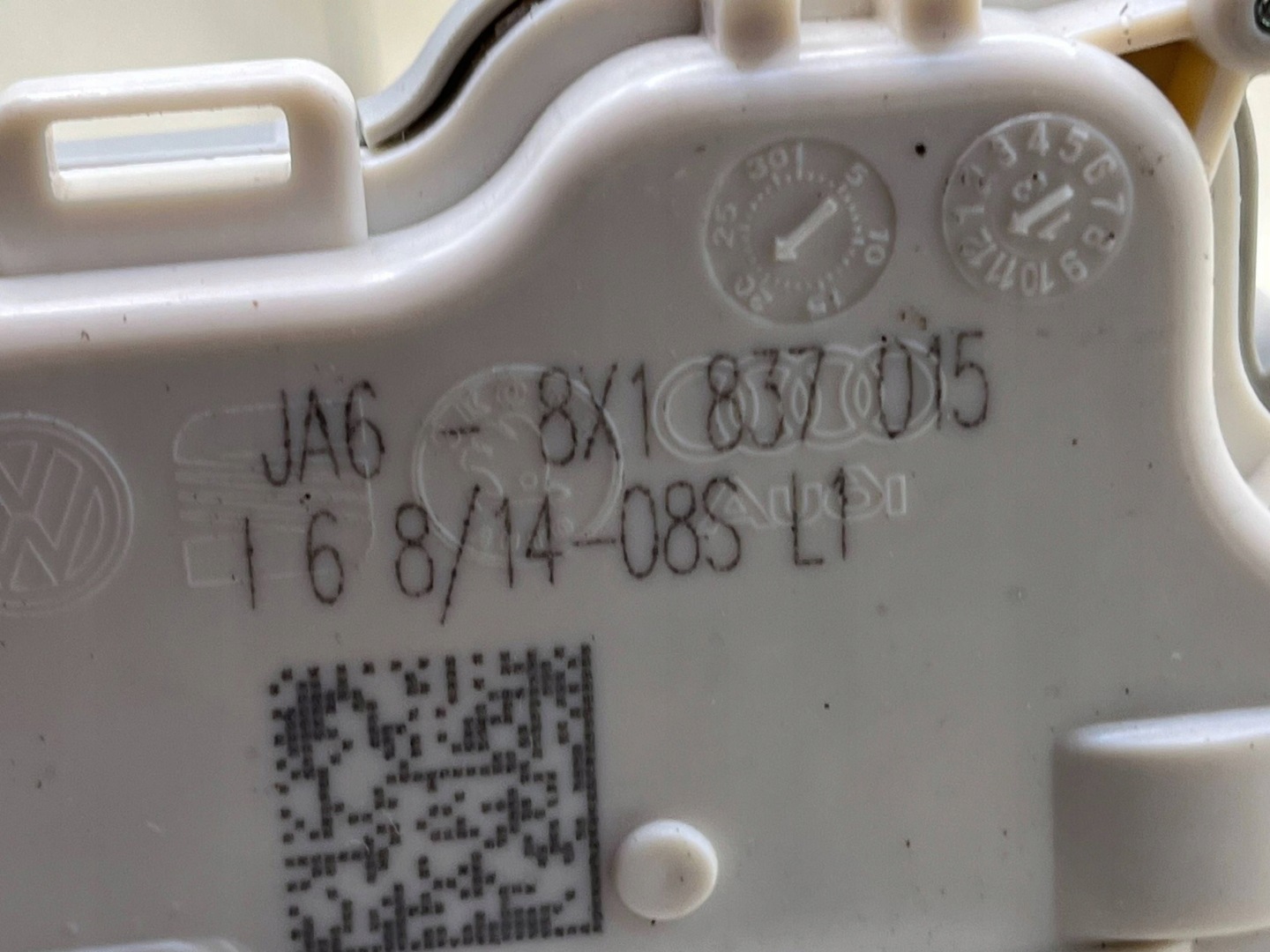 8X1837015, lock door left front AUDI A4 B9 !J