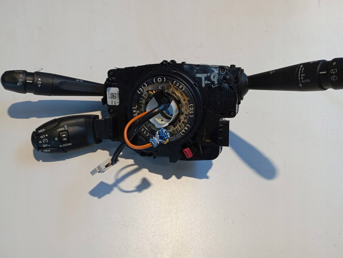 commande levier commodo sous volant PEUGEOT 308 98154514ZD