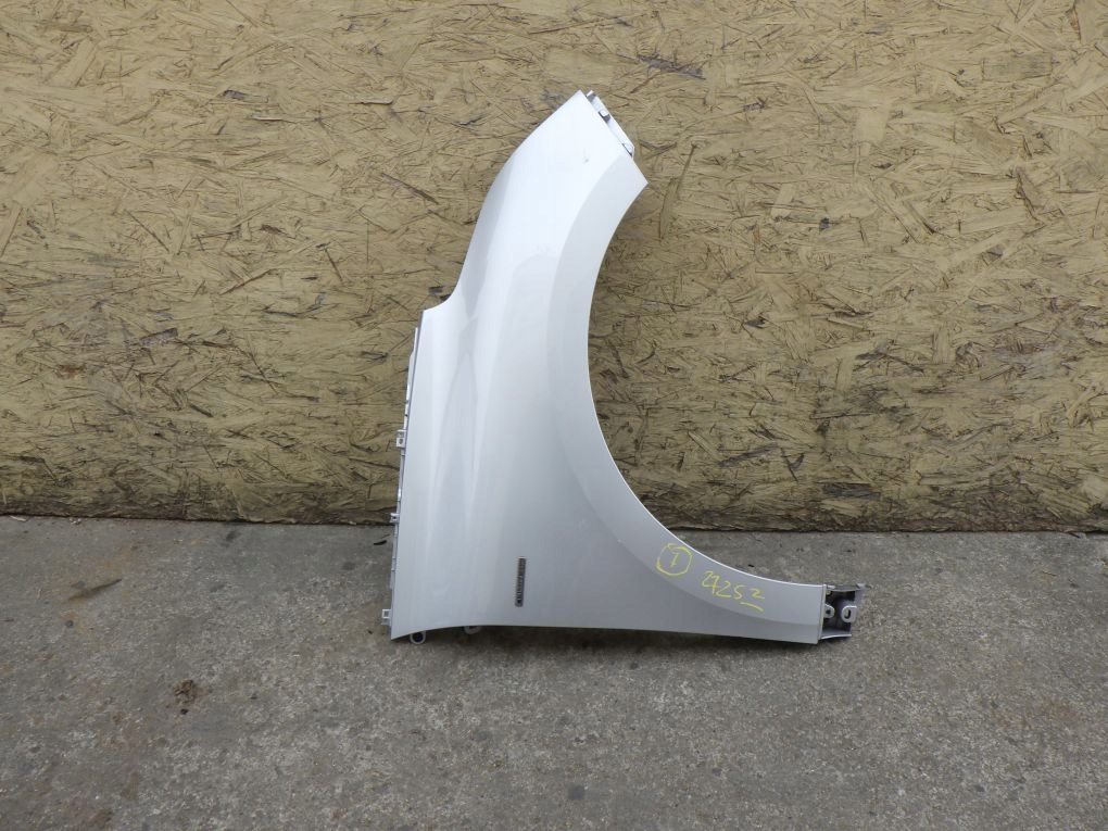 RENAULT SCENIC IV 4 16- fender front right