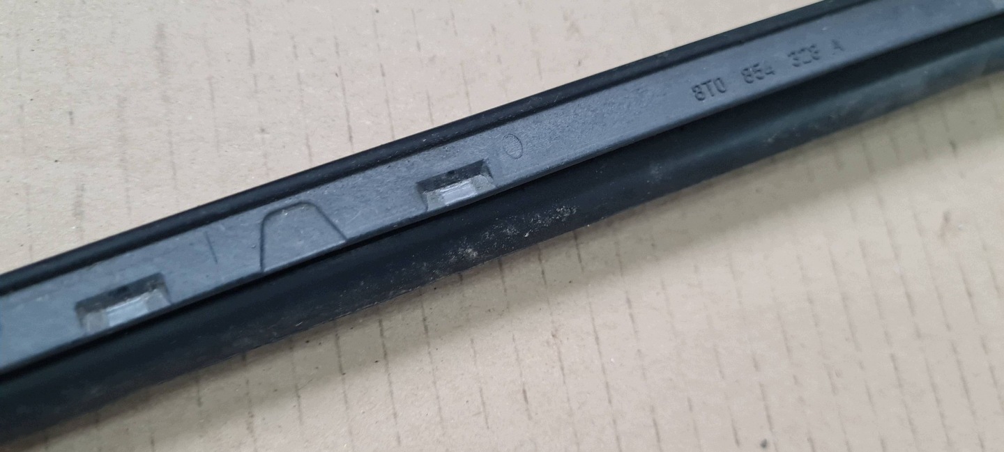A5 8T LIFT S5 moulding cap windows CZOLOWEJ right front 8T0854328A