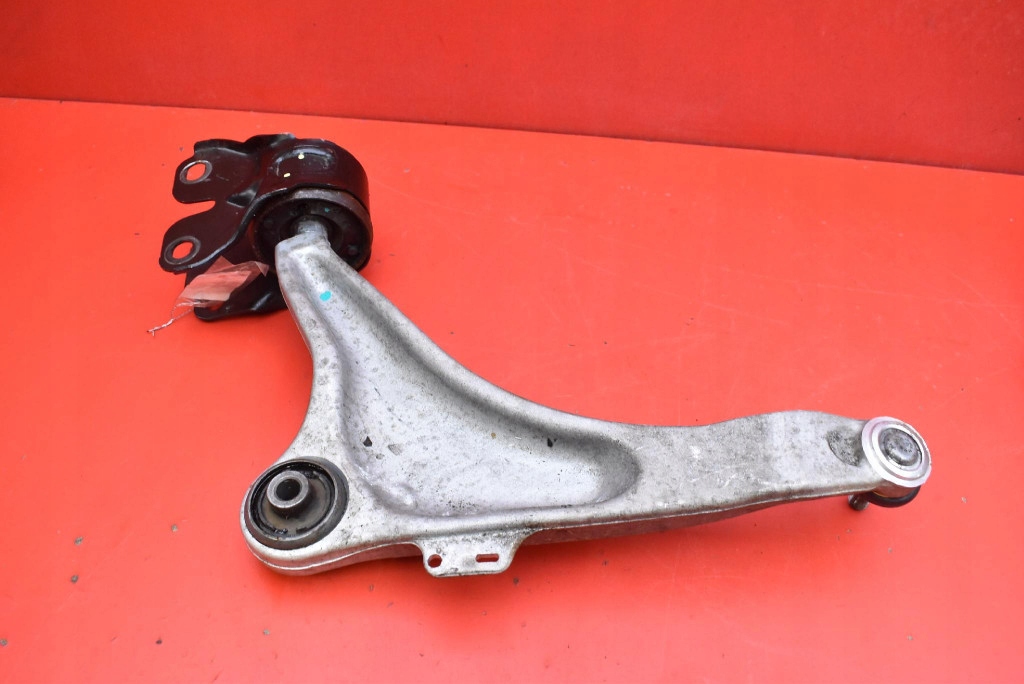 arm right front VOLVO V60 1 and 2.0 D3 163 KM 10-13
