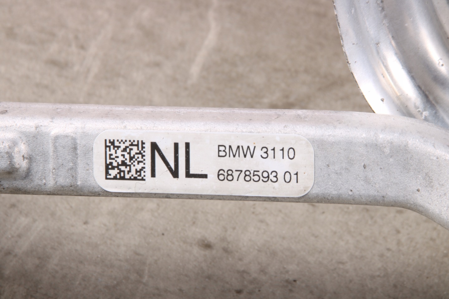 BMW G20 G21 2WD otoč ramene čepu levá levý předek 6877143