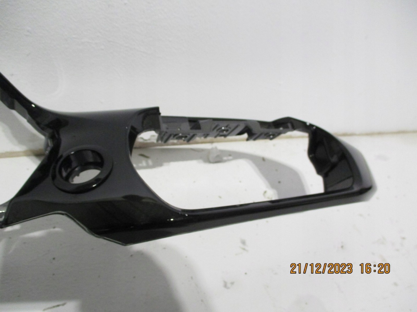 Moulage Console FORD PUMA II