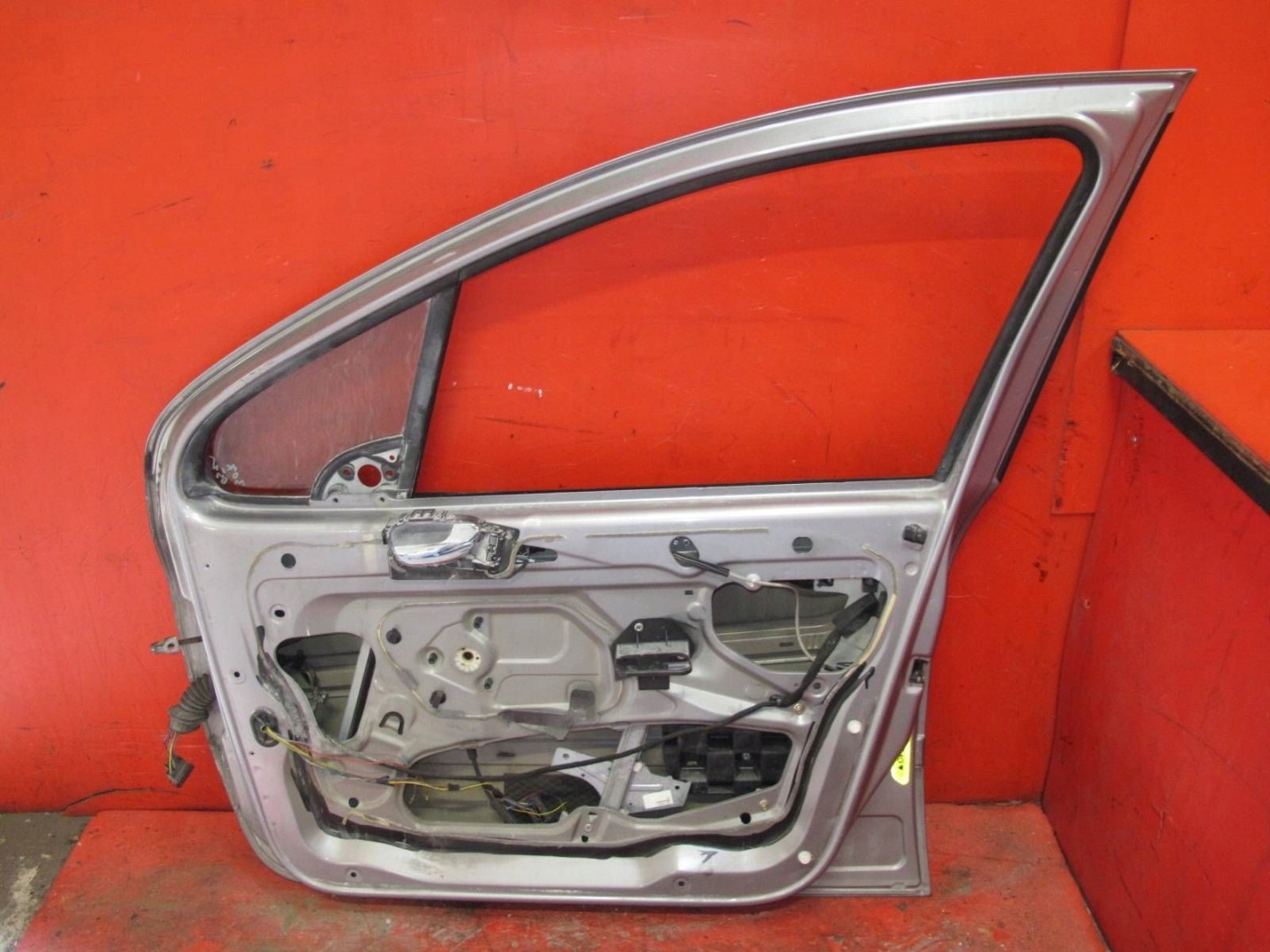 PEUGEOT 307 01- door right front front silver EZAC