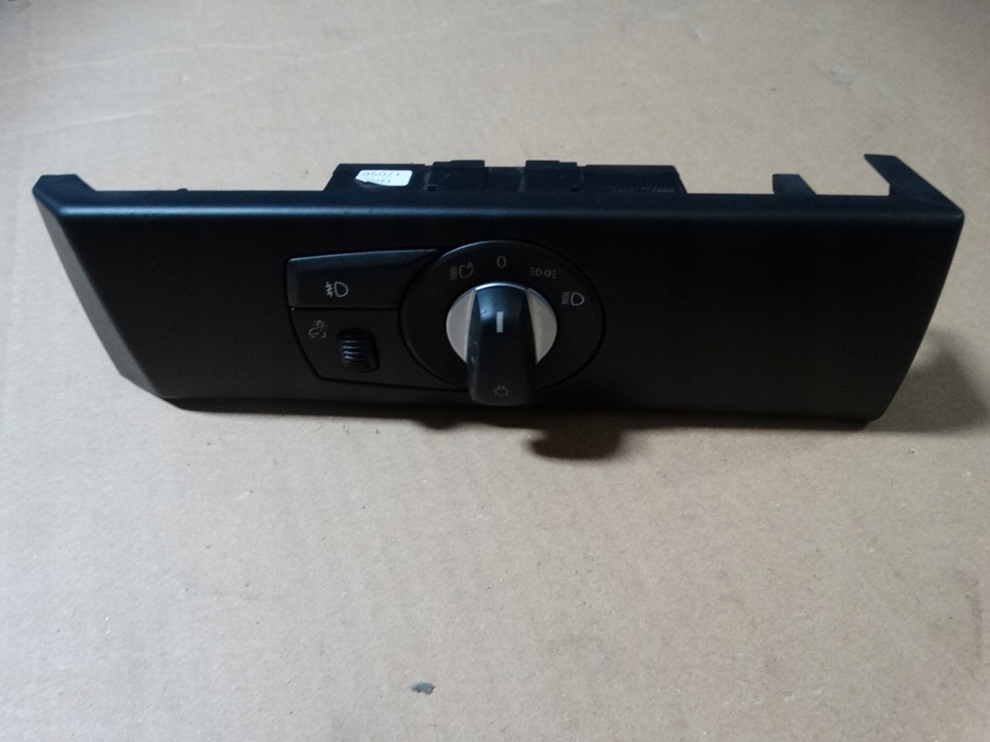 IDEALNY switch of the lights BMW E60 E61 1