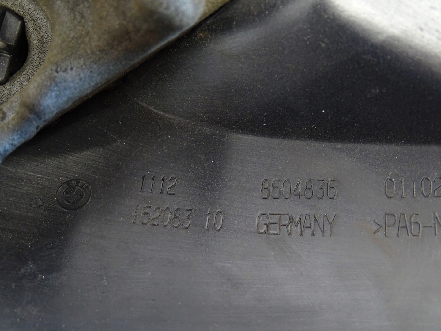 cover engine housing cover upper BMW 3 F30 8604836