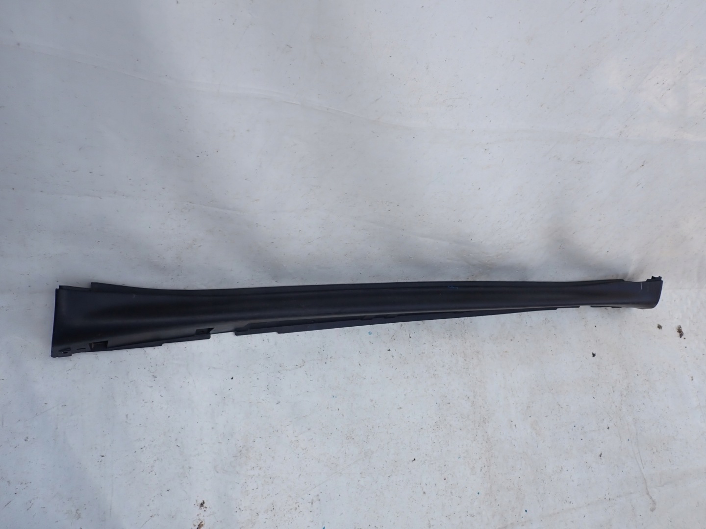 NISSAN JUKE and F15 moulding threshold right threshold right