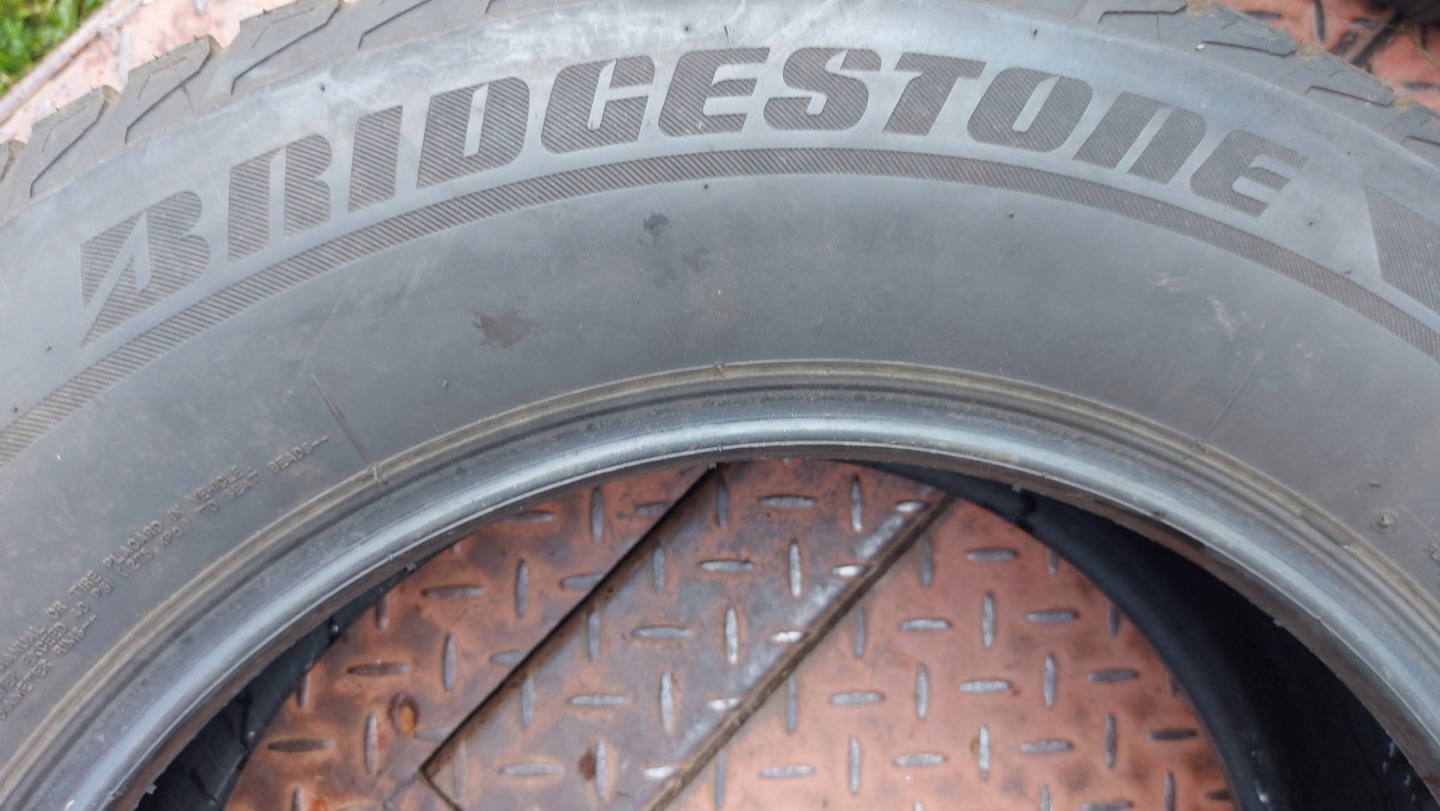 BRIDGESTONE BLIZZAK LM-80 225/65R17 tyres winter 5,5mm