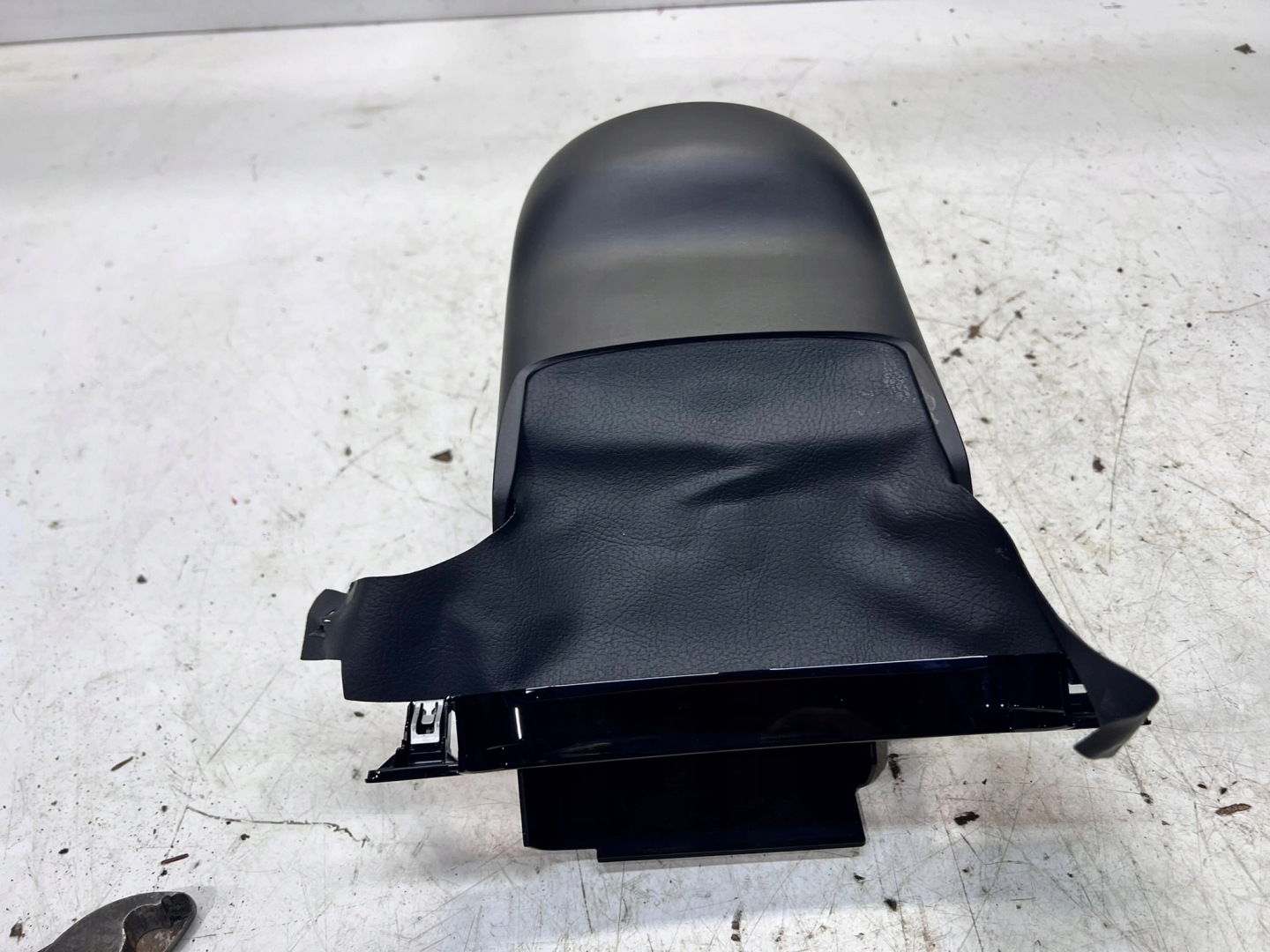 Blende Abdeckung der Lenksäule des Lenkrads AUDI A3 8Y 8Y0953512D