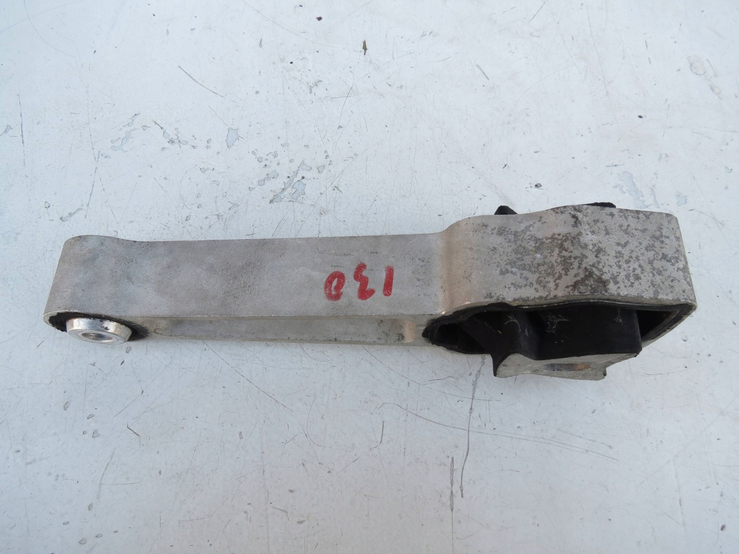 engine mount VOLVO V60