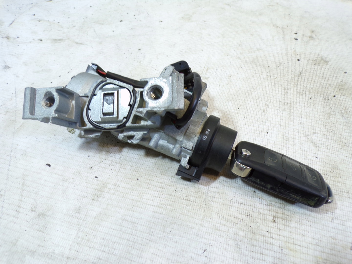 running board STARTOWY VOLKSWAGEN GOLF 5 V 1.6 06A906033CA