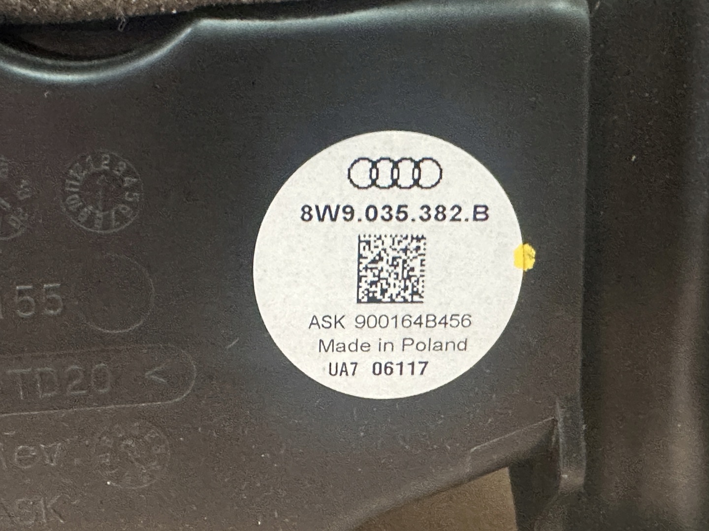 AUDI A4 A5 8W B9 speaker SUBWOOFER 8W9035382B
