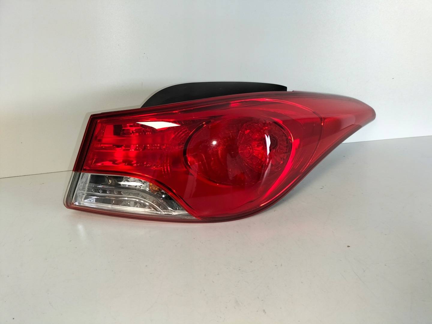 light rear rear part right HYUNDAI ELANTRA 10-13