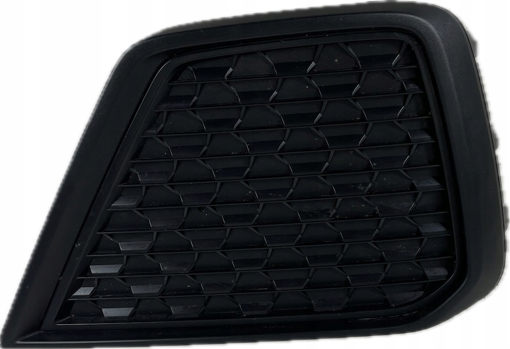 AUDI A1 II 82A grid of a bumper front left 82A807681F