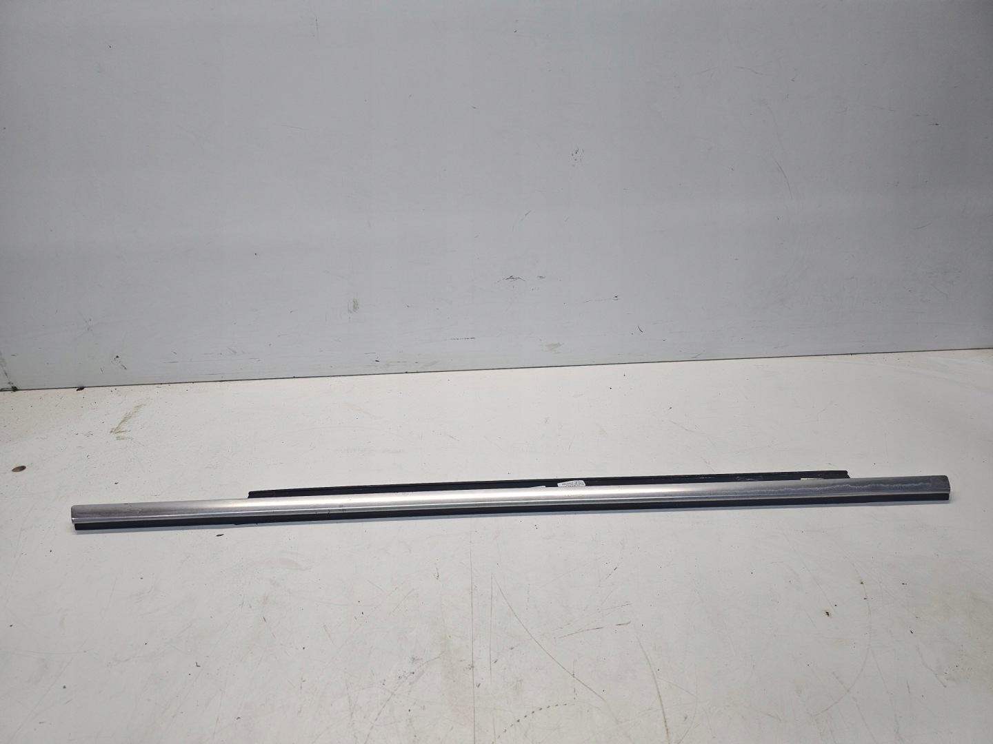 moulding CHROM door windows AUDI A4 B8 left rear part 8K0853763E