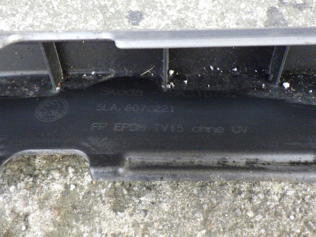 SKODA ENYAQ 5LA 21- front bumper