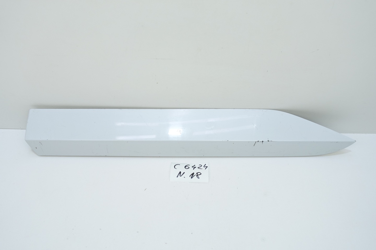 moulding door left rear part SKODA SUPERB III 3V0
