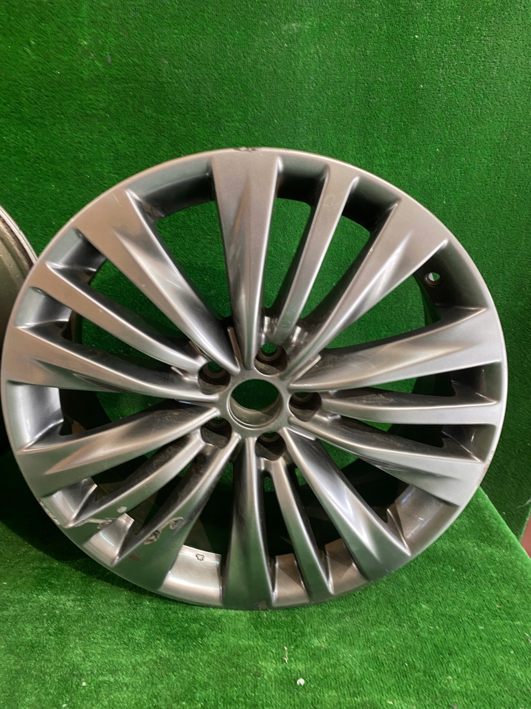 disk TOYOTA HIGHLANDER 20” 8J ET35