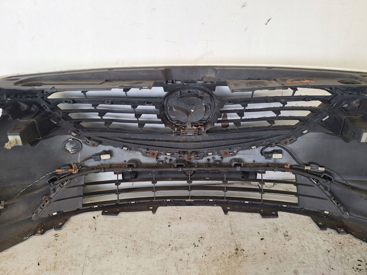 MAZDA 6 GJ 12-15 bumper XENON + PDC GHP9-50031
