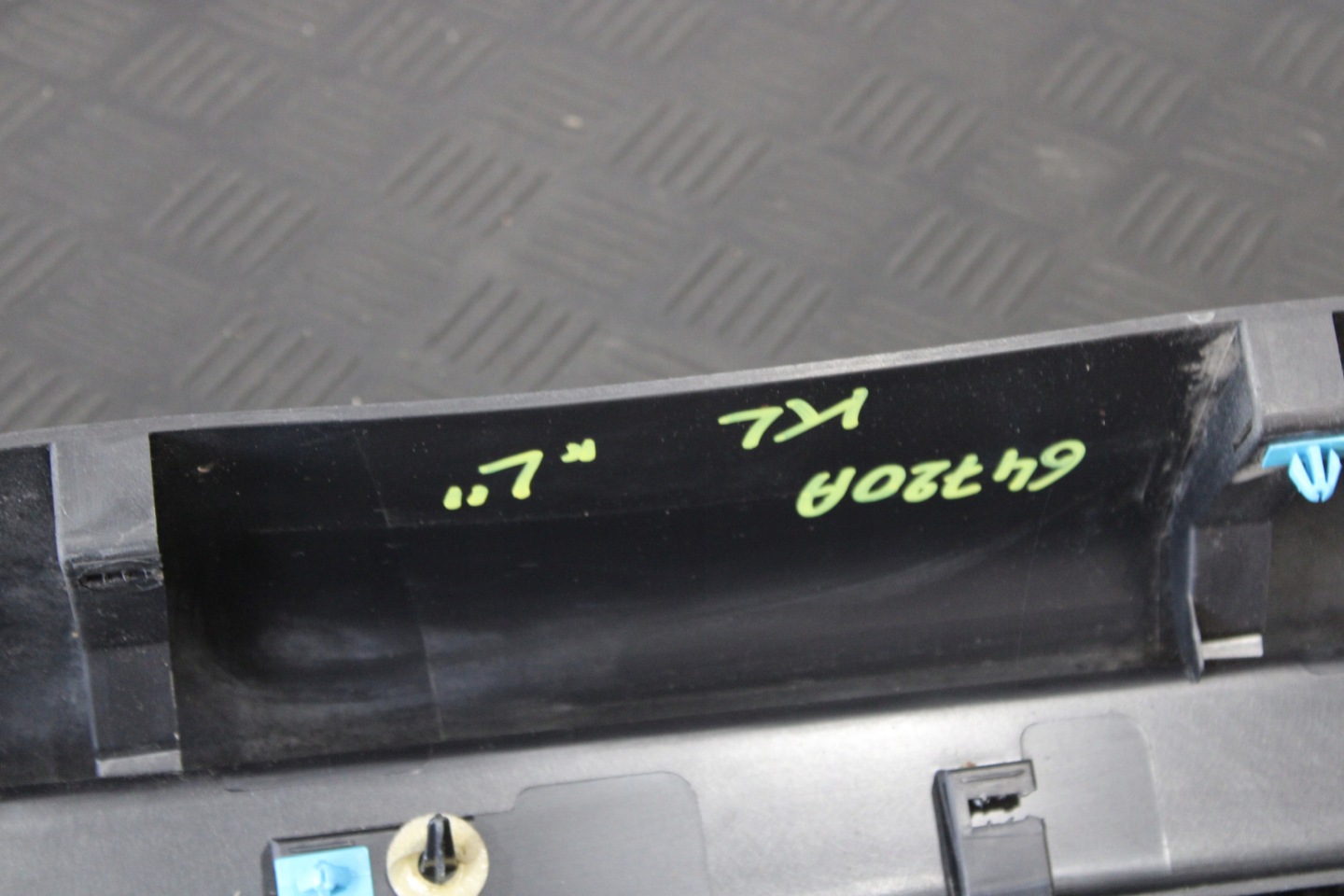 cap threshold threshold left 64720A JEEP CHEROKEE V 5 KL